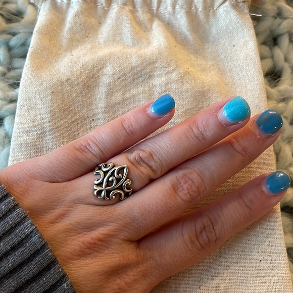 James Avery Retired Scrolled Ichthus Ring SZ 5.5🌿 - Picture 4 of 4